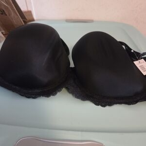 Torrid lightly lined strapless bra black NWT